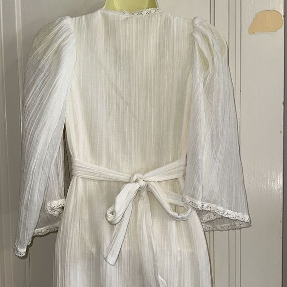 Vintage 70s Jack Kramer White V Neck Crinkle Cloth Flutter Sleeve Maxi Dress - Picture 7 of 8